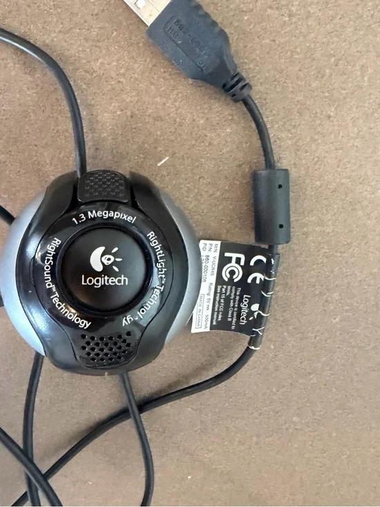 Logitech USB Webcam 1.3MP with Base - Picture 3 of 8